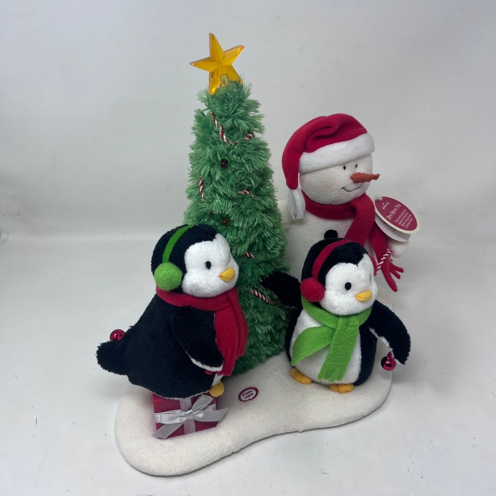 Hallmark Very Merry Trio Snowman Penguins Christmas Tree Musical Animated w/ tag - Picture 3 of 9